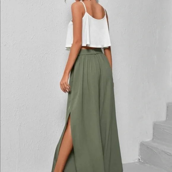 “The go to outfit” crop cami top and belted split thigh pants - Picture 3 of 7